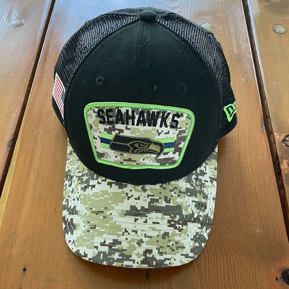 New Era NFL Seattle Seahawks Salute To Service 9Forty Baseball Cap Trucker Hat - Picture 1 of 8